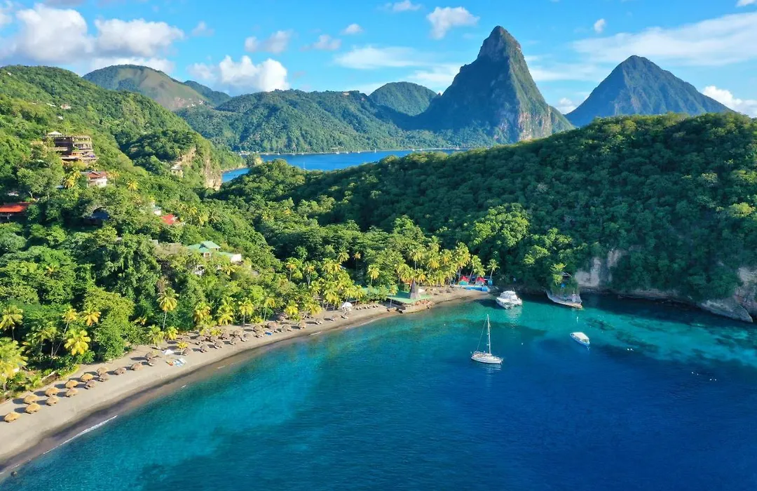 Jade Mountain-1