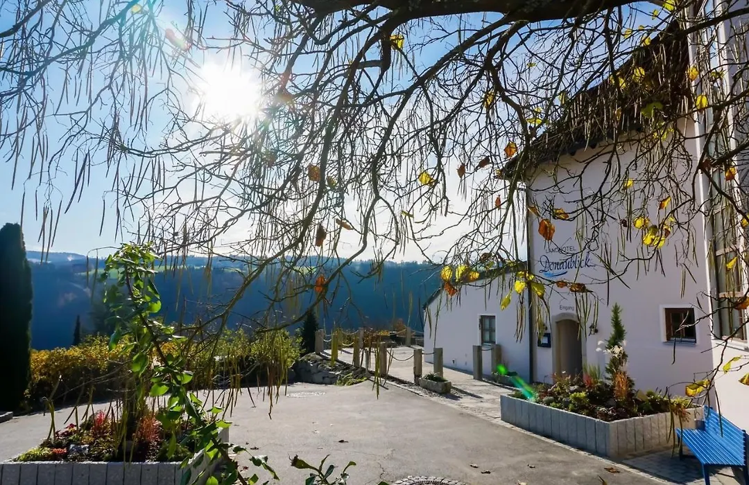 Landhotel Donaublick-1