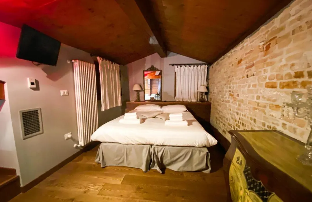 Rosso Charm B&B-1