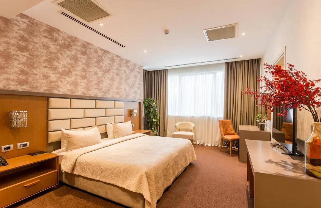 The Grand Gloria Hotel-1