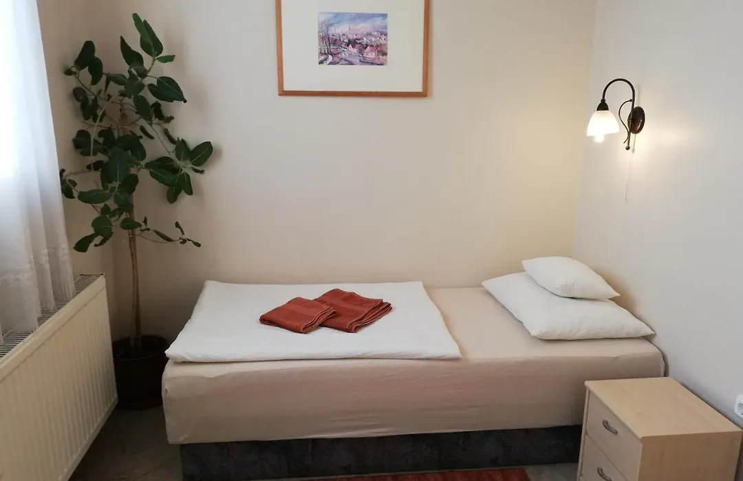 Polus Pension-1