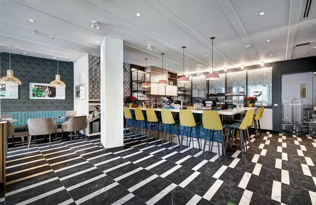 Hotel Uville Montreal-1