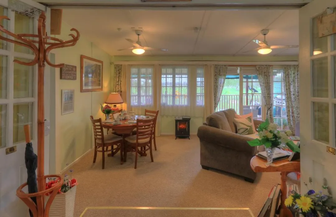 Andavine House - Bed & Breakfast-1