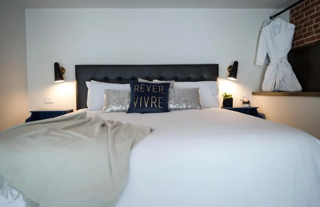 48 King West Boutique Hotel-1
