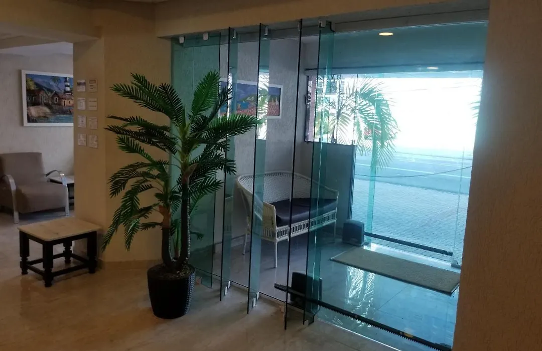 Hotel Uzi Mar-1