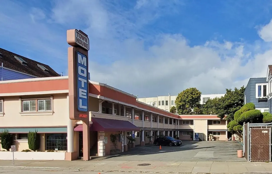 Town House Motel-1