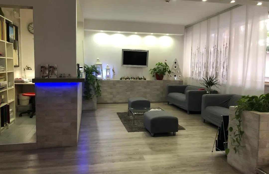 Hotel Capitol-1