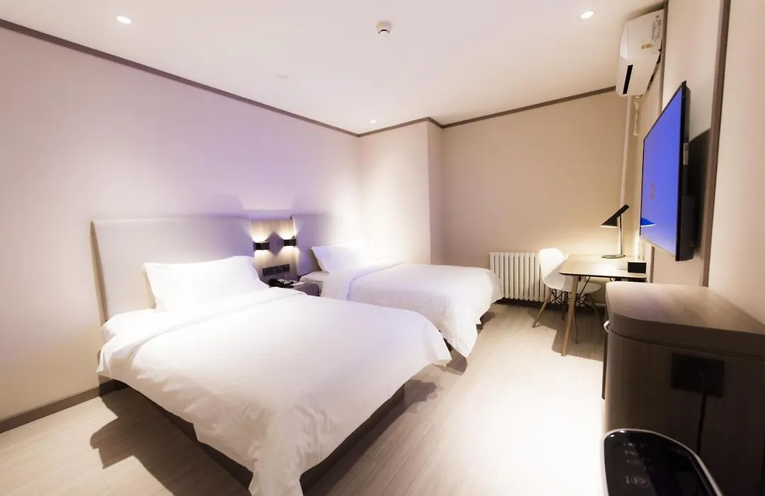 Orange Hotel Select-1