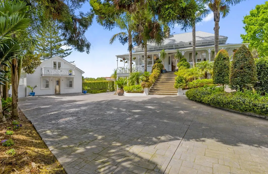 Western Springs Villa To Auckland Central Heritage Villa-1