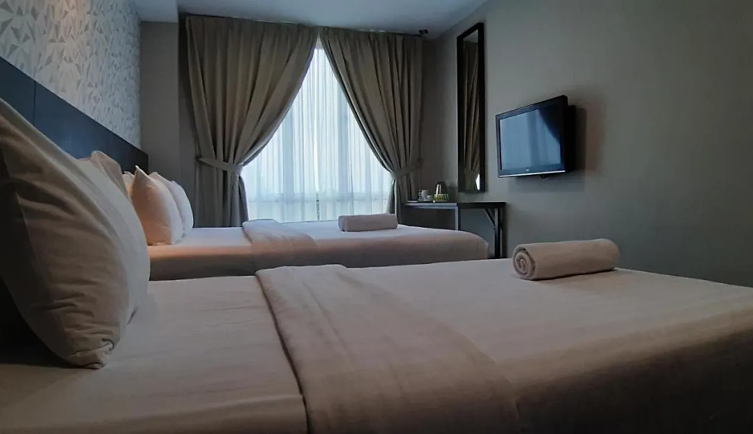 Miico Hotel @ Mount Austin-1