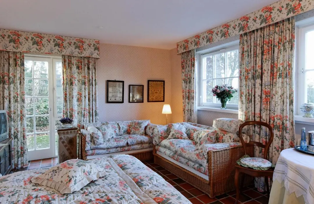 Landhaus Ettenbühl Bed&Breakfast-1