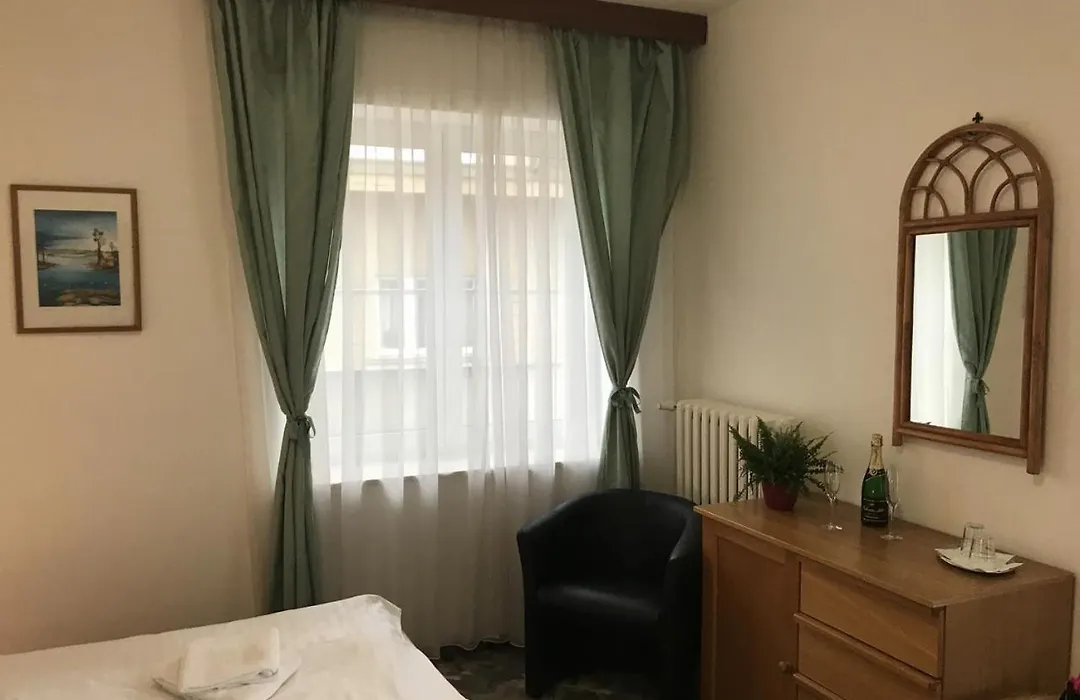 Hotel Otar-1