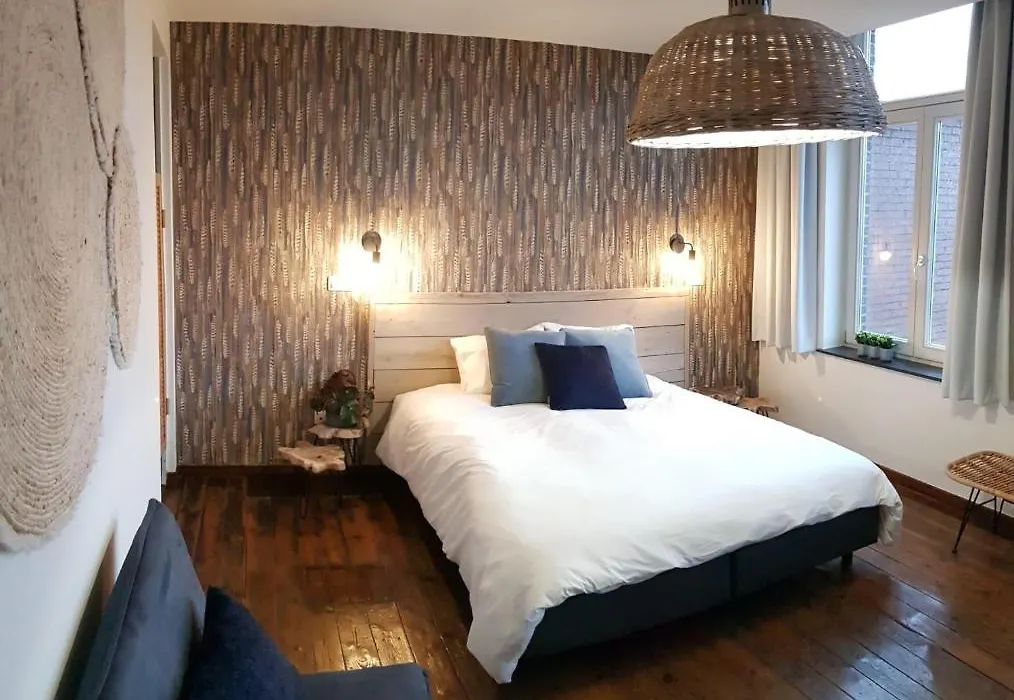 Anthos B&B-1