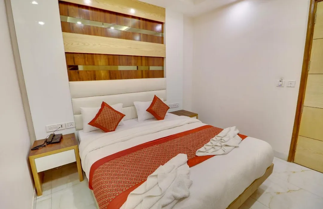 Hotel York Legacy -3 Minutes Walk From New Delhi Railway Station 'The 5 Star Ambience' Newly Built-1