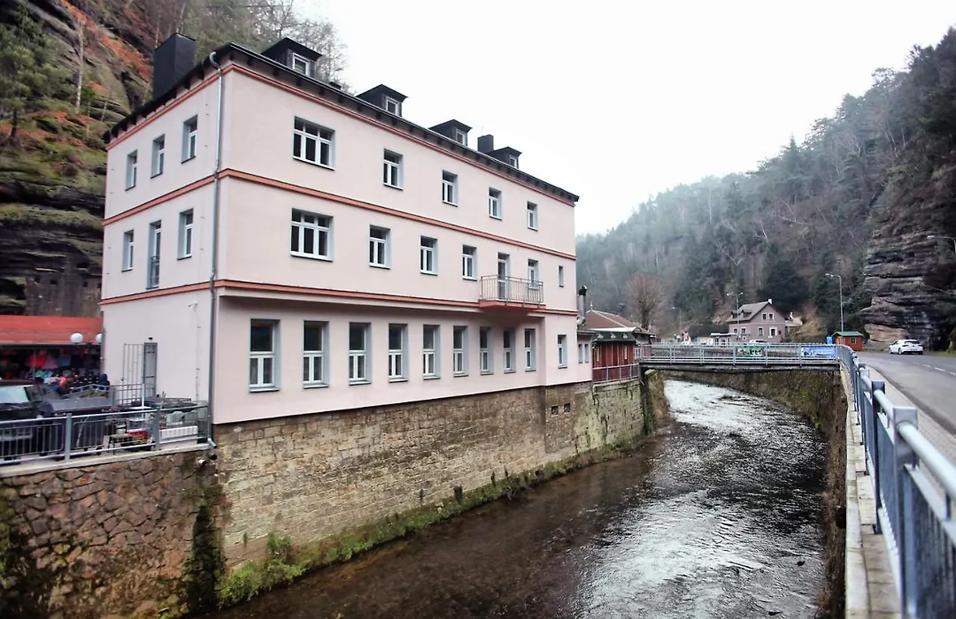 Hotel Kotva-1