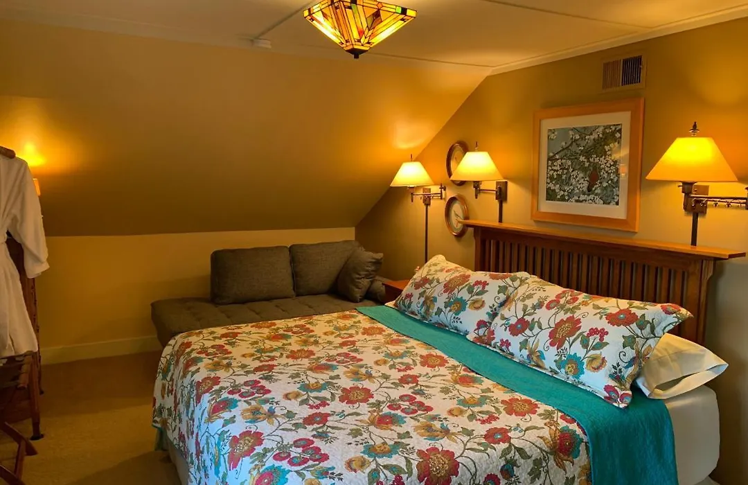 Kangaroo House Bed & Breakfast-1