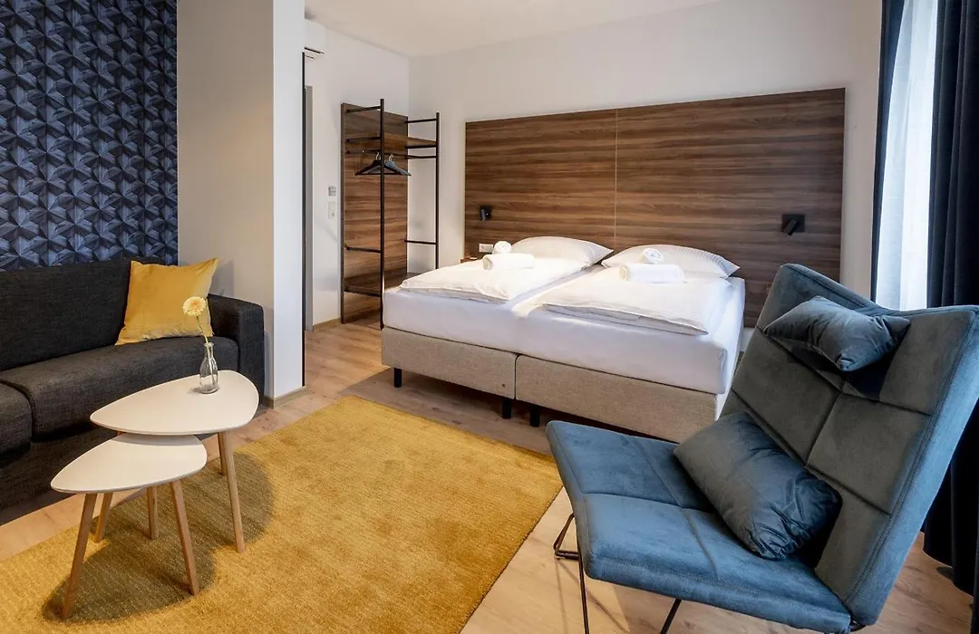 Hotel Zu Freunden-1