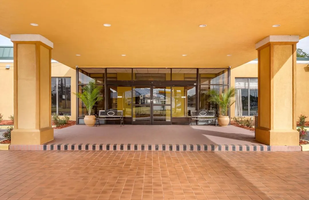 Clarion Inn Brunswick-1