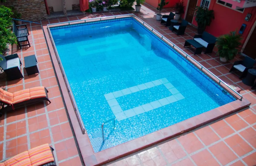 Windjammer International Cuisine & Comfort Inn-1