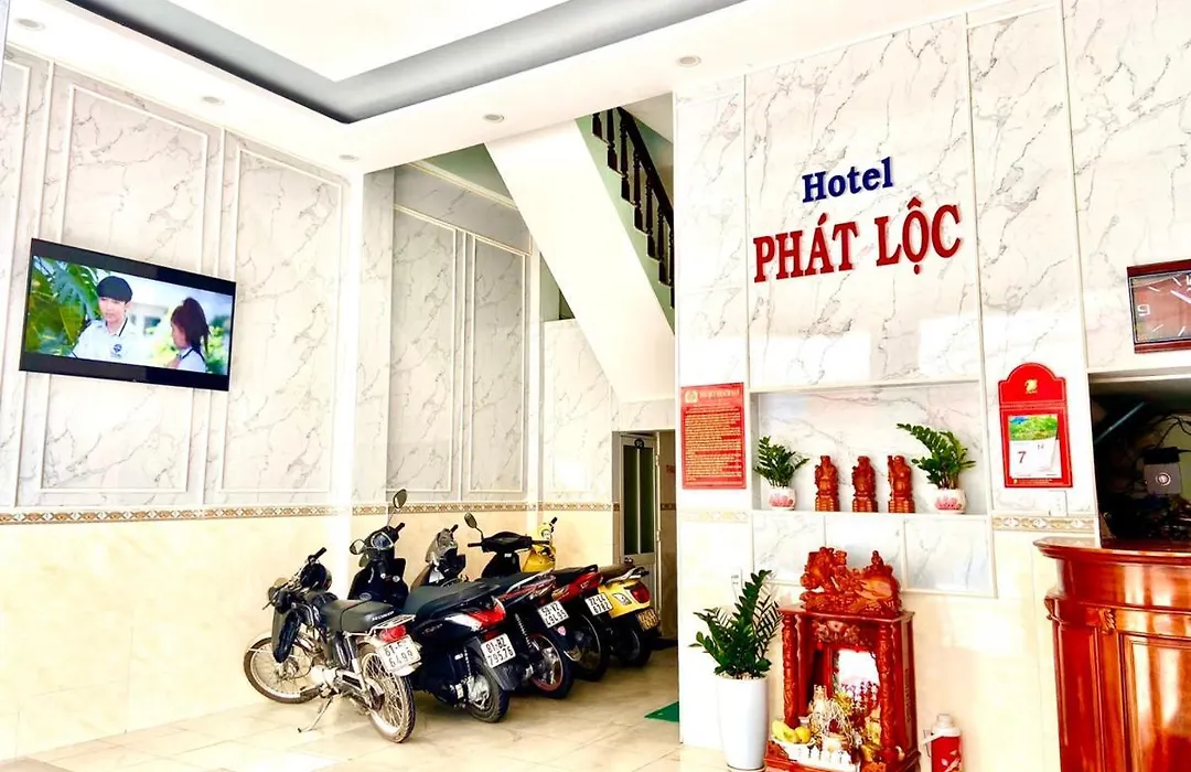 Khách Sạn Phát Lộc-1