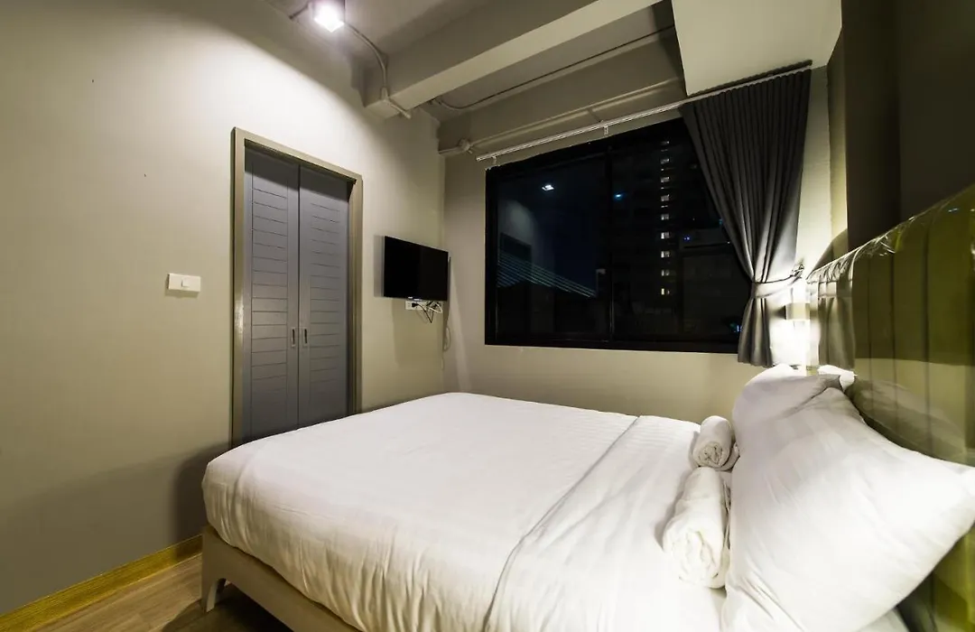 V Varee Bangkok-1