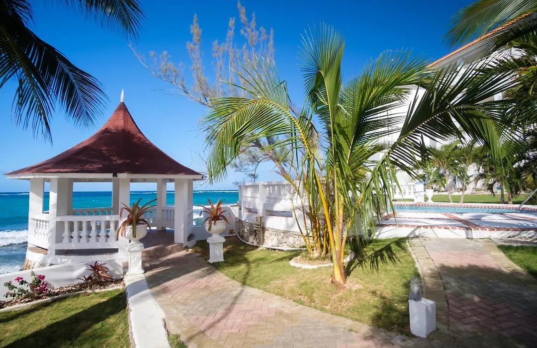 Edgewater Beach Villa - Beach Front, Close To All Attractions-1