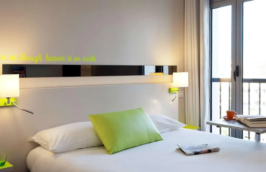Hôtel Ibis Styles Juan Les Pins-1