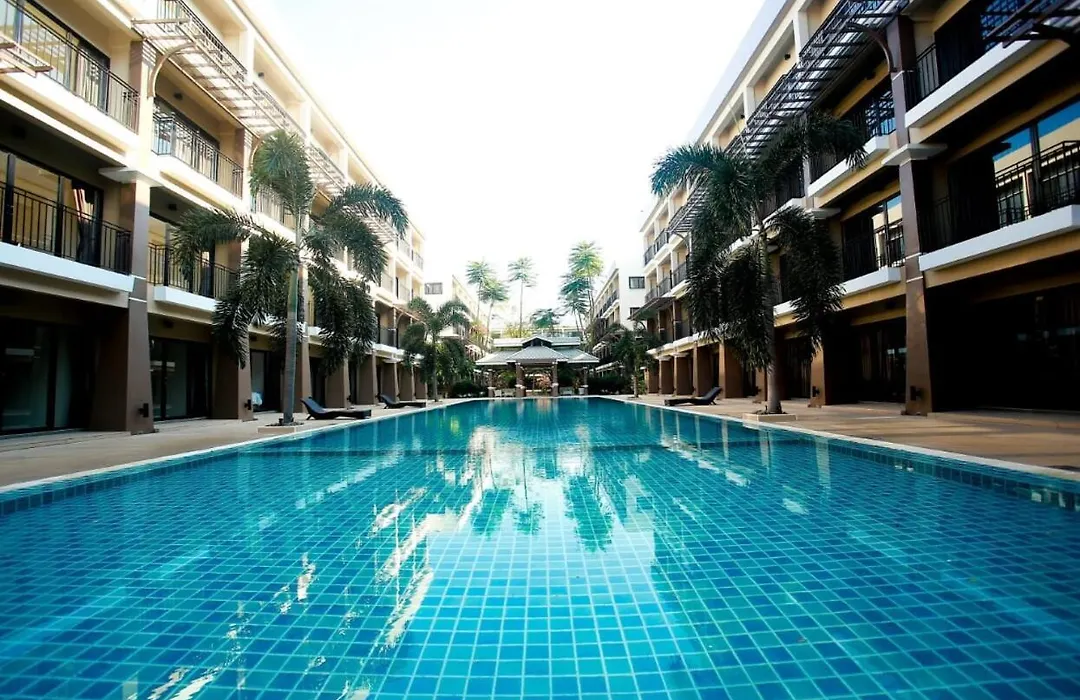 Summer Tree Hotel-1