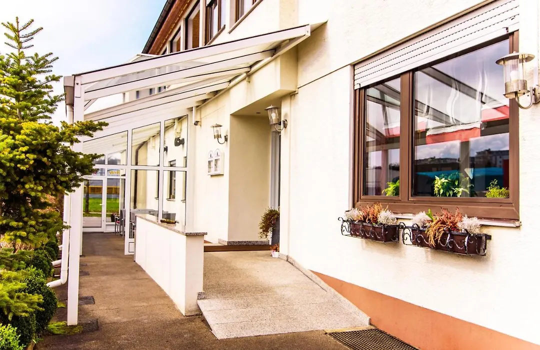 Hotel Bohn-1