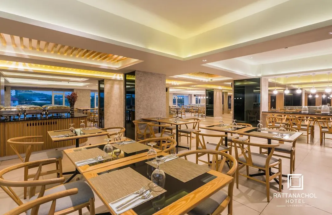 Rattanachol Hotel-1