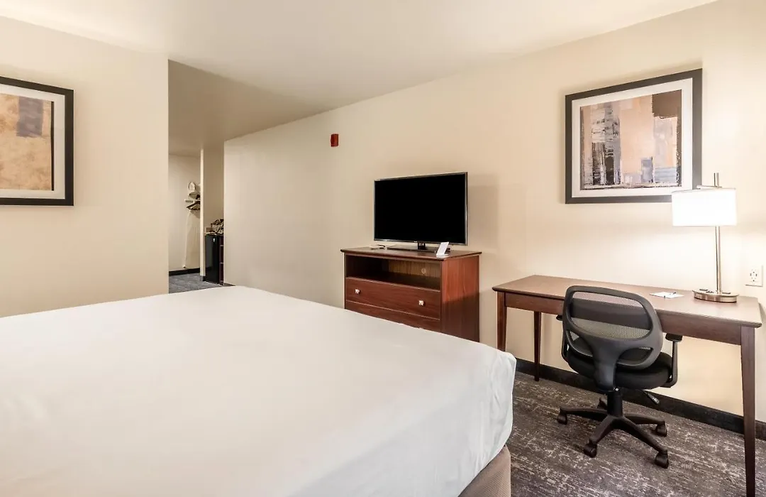Cobblestone Hotel & Suites - Andrews-1
