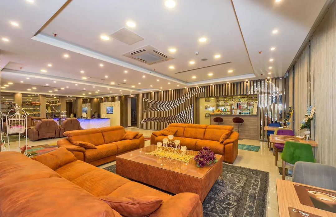 Grand Palace Hotel-1