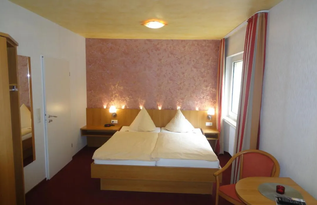 Wohlfühlhotel Waldcafé Jäger-1