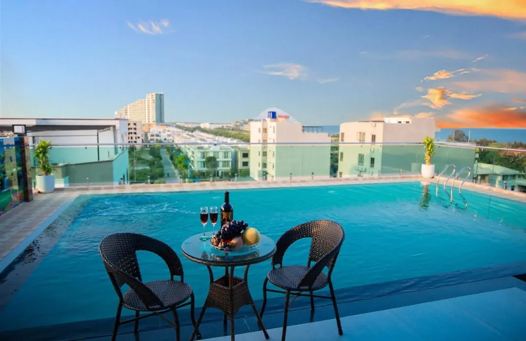 Bamboo Hotel-1