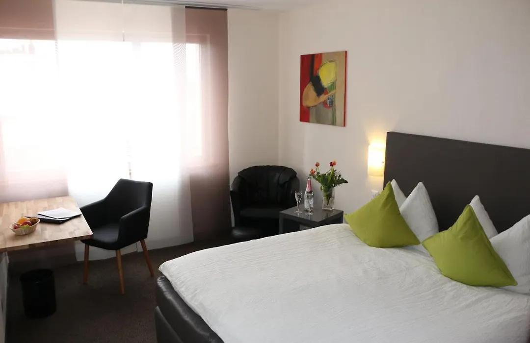 Hotel Am Schloss-1