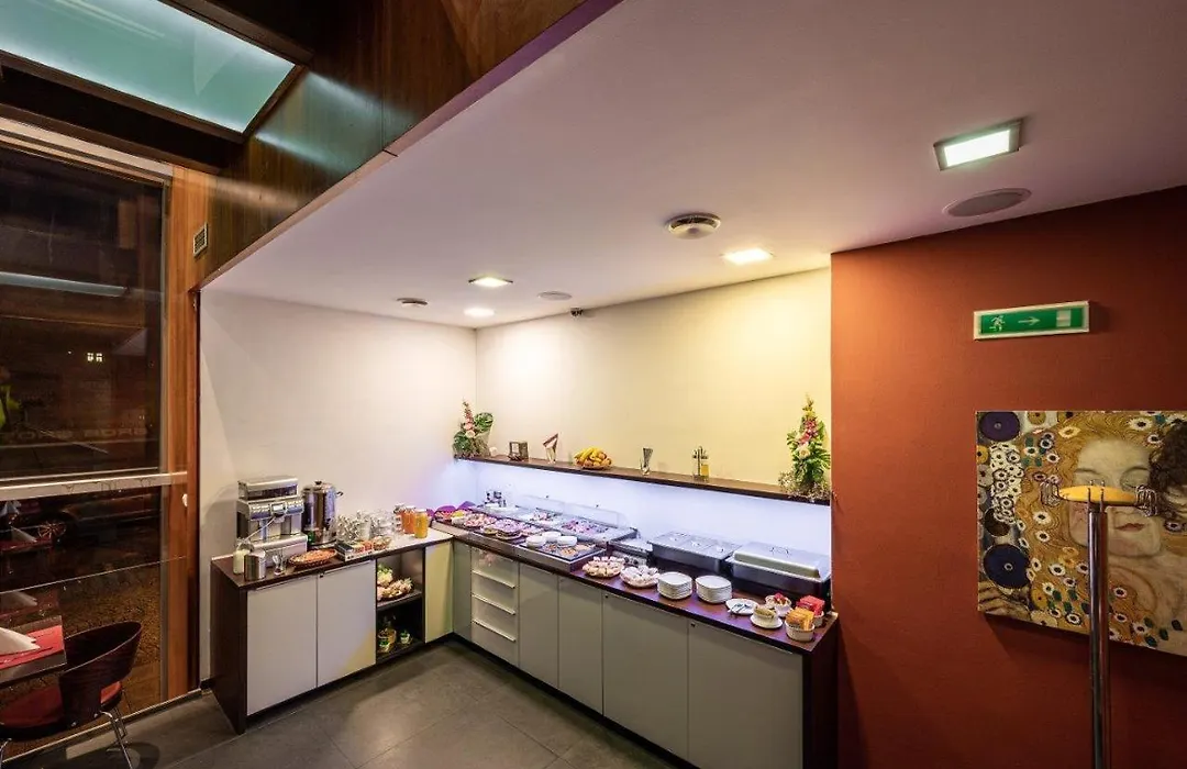 Hotel Ruby Blue-1