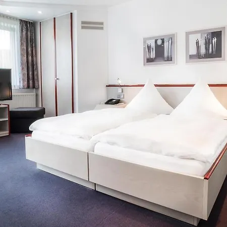 Hennedamm Hotel-2