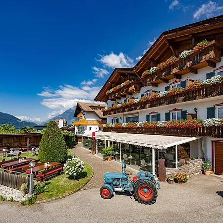 Hotel Stefanie-3