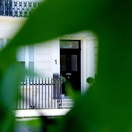 1 Craven Hill Gardens-3