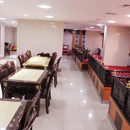 Montreal Naif Hotel-2