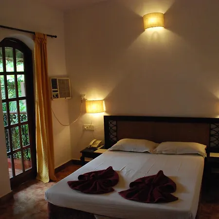 Sea Breeze Beach Resort Candolim, Goa-3