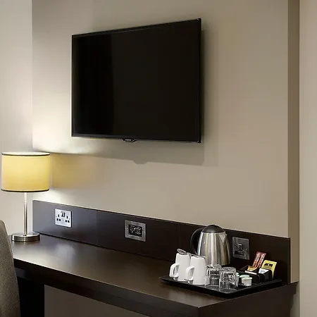 Premier Inn Horsham Town Centre-2