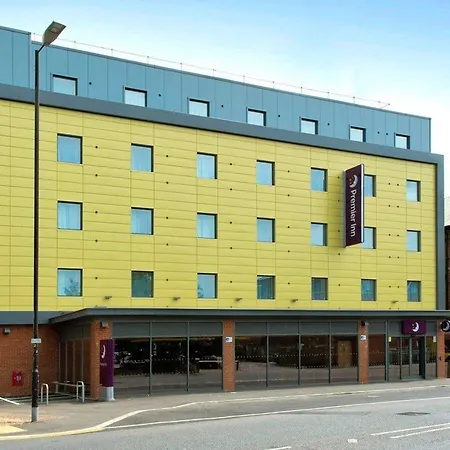 Premier Inn Newbury Town Centre-3