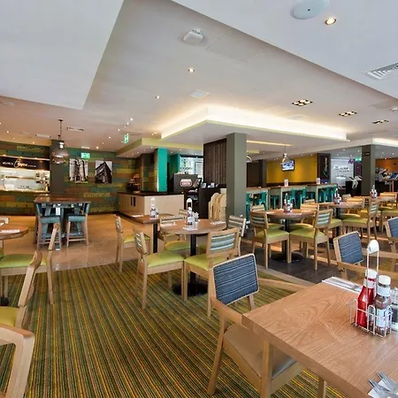 Premier Inn Newbury Town Centre-3