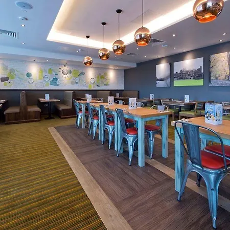 Premier Inn Slough West-3