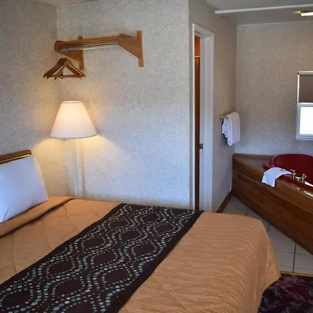 Pocono Night Lodge-3