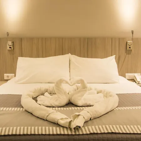 Parasol Luxury Hotel & Suites Adults Only-2
