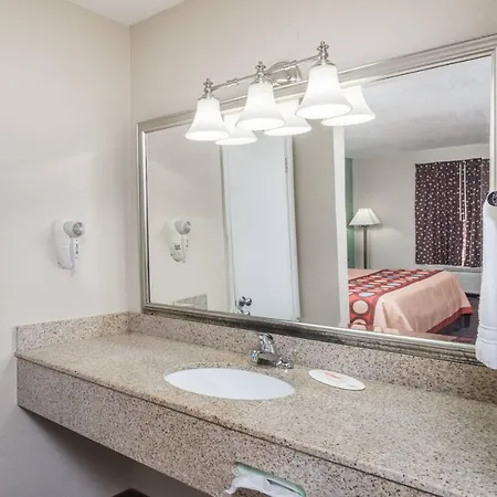 Hotel 7 Inn Paducah-2