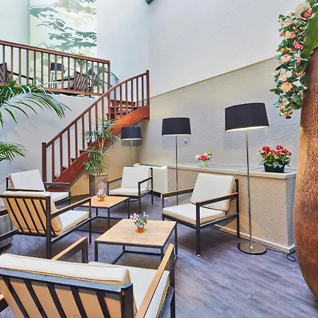 Kyriad Hotel Nevers Centre-3