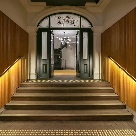 Farmers Home Hotel-3